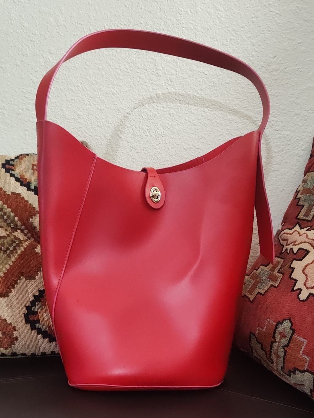Elizabeth Arden Red Bucket Shoulder Bag with Gold Turn-Lock